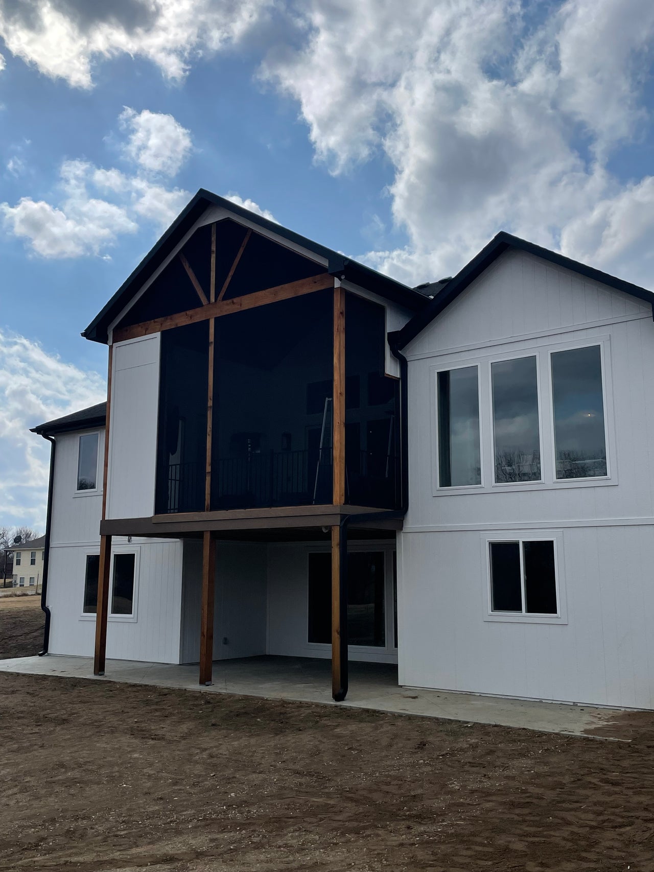 Lee's Summit, MO Screen Room - December 2024